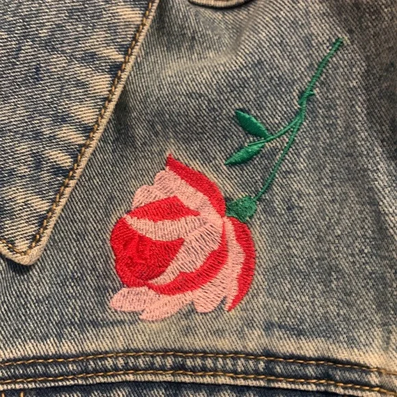 EMBROIDERED DENIM JACKET WITH TIGER BEES ROSES - Picture 11 of 14